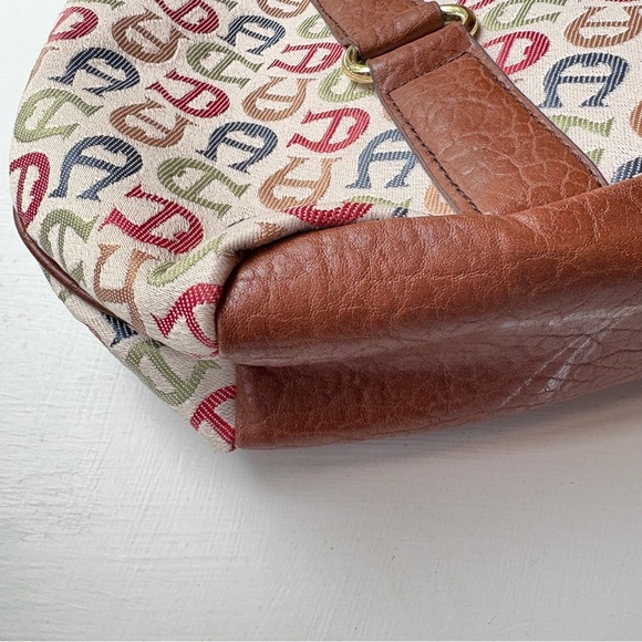 90s Vintage Leather Tapestry Tote Bag - Picture 2 of 12